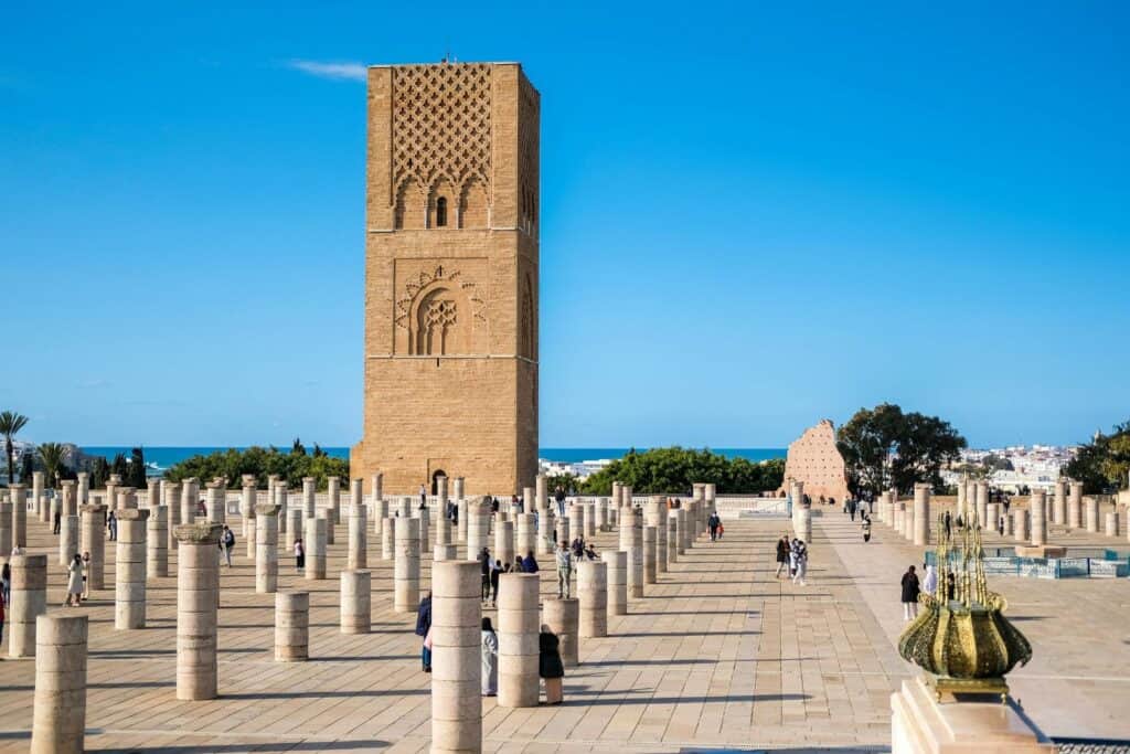 Visitar Marrocos: Guia Completo para Planejar Sua Viagem com Segurança Torre de Haçane em Rabat