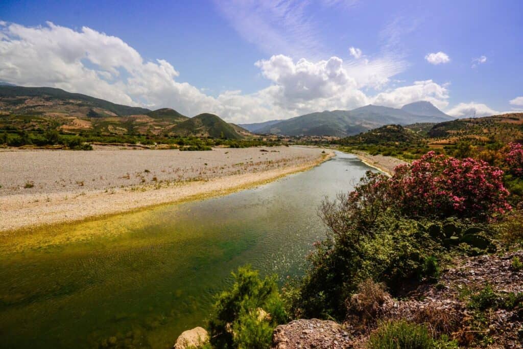 Melhores Vilas Escondidas no Norte de Marrocos Oued Laou