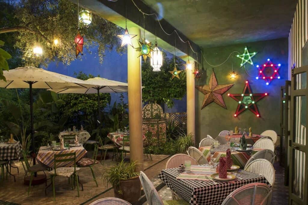 Os 10 Melhores Cafés em Fez: Sabores, História e Cultura no Coração do Marrocos Café Jardin des Biehn