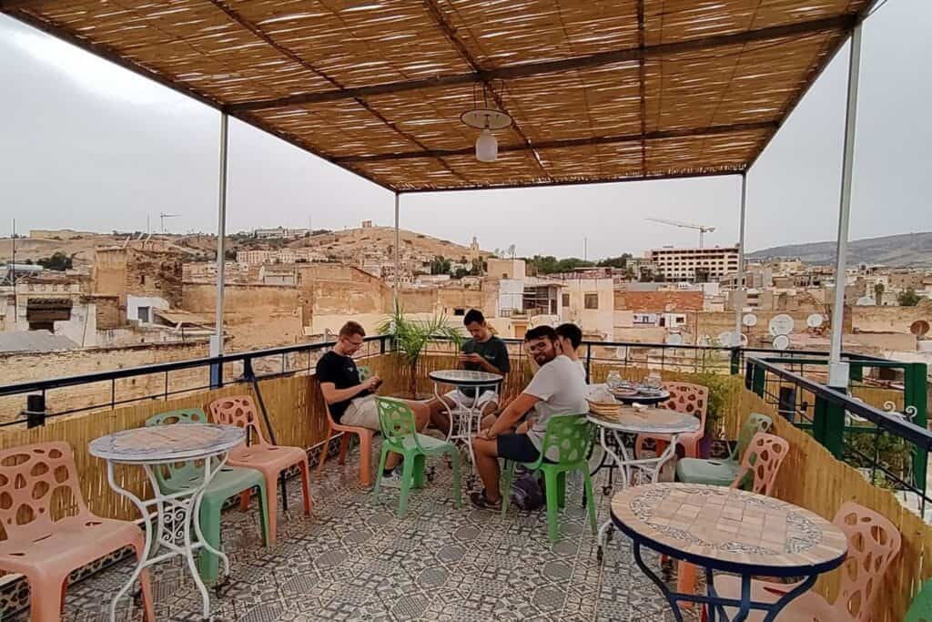 Os 10 Melhores Cafés em Fez: Sabores, História e Cultura no Coração do Marrocos Café La Terrasse de Fez